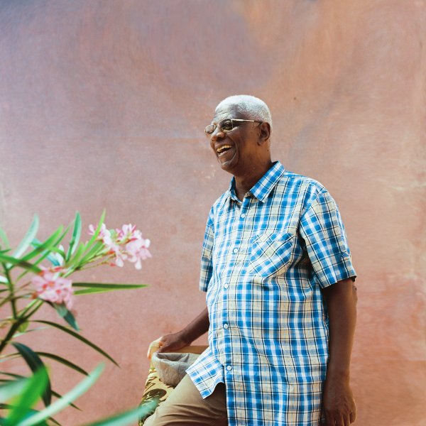 El Anatsui, 80, insists he’s not recycling; he’s transforming bottle caps “into different dimensions, into spiritual props”